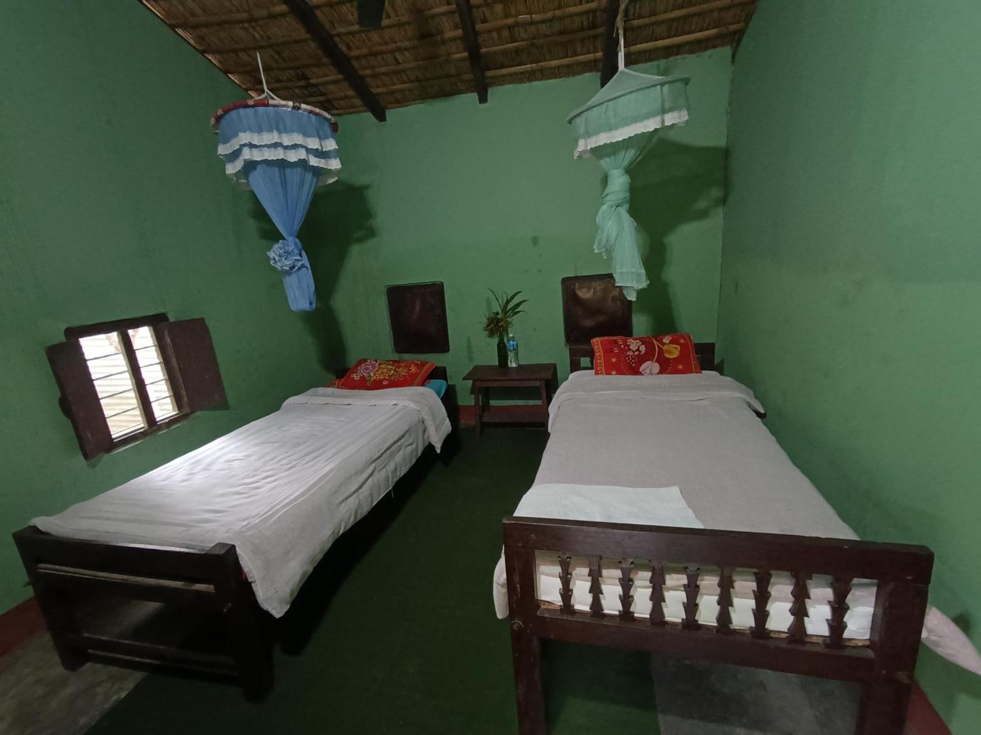 Hotel Crocodile Safari Camp Chitwan Pokój zdjęcie