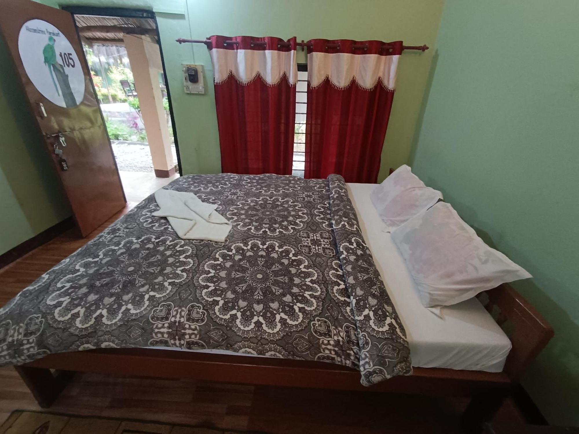 Hotel Crocodile Safari Camp Chitwan Pokój zdjęcie