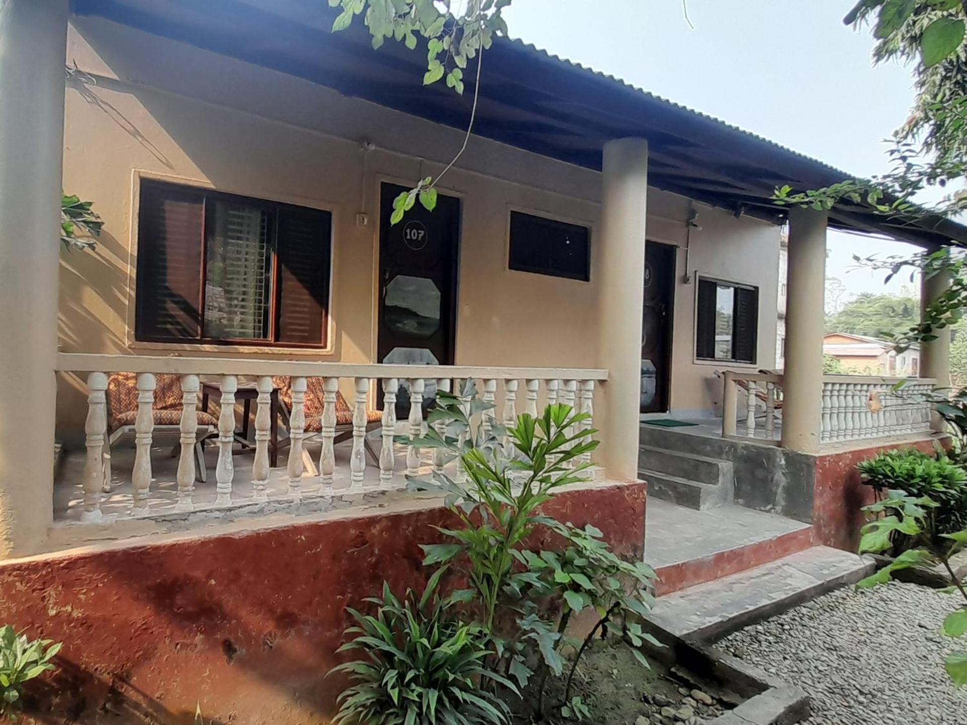 Hotel Crocodile Safari Camp Chitwan Zewnętrze zdjęcie